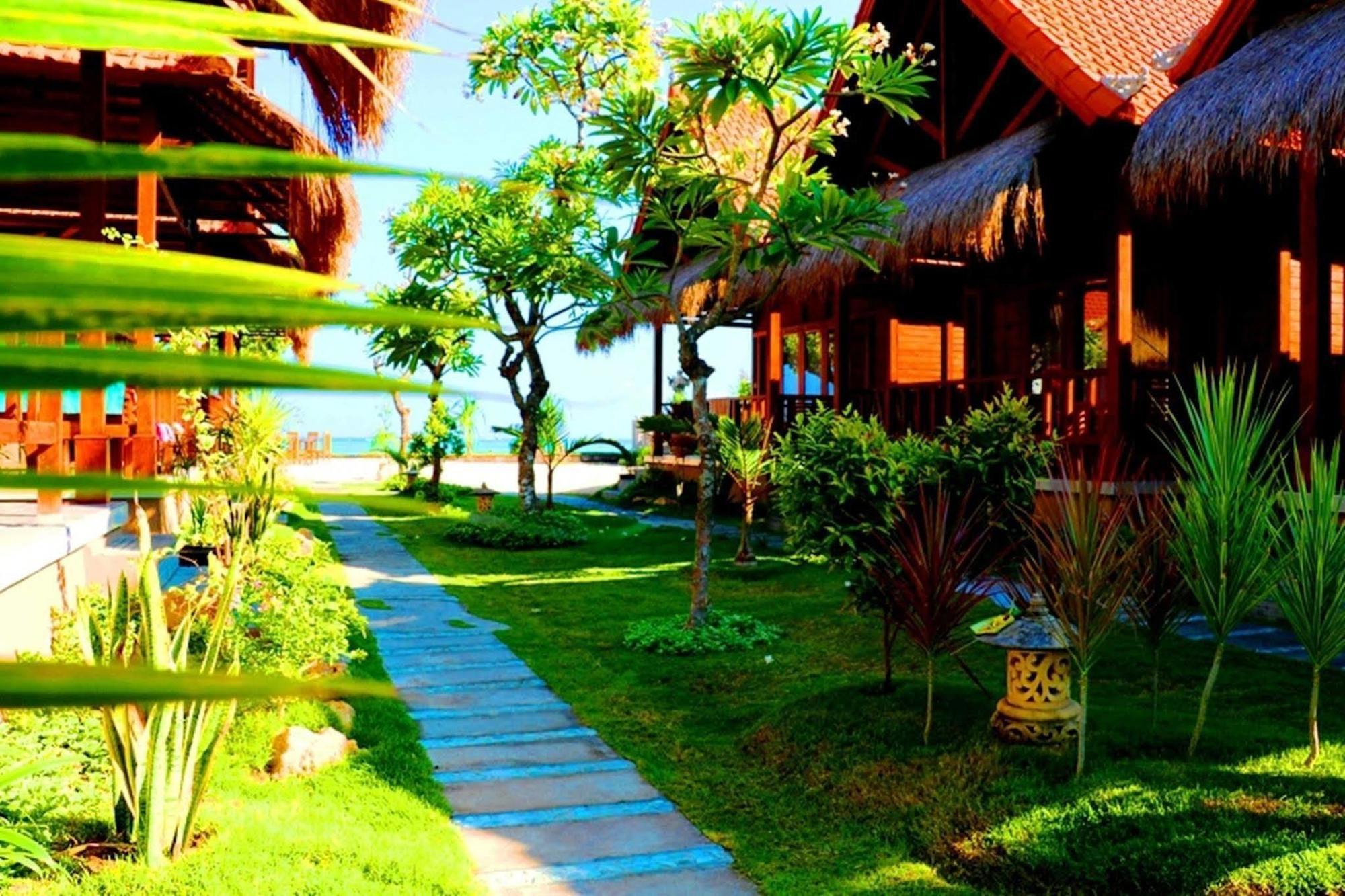 Pemedal Beach Resort Lembongan Exterior foto
